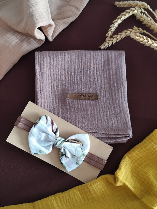 Conjunto Fraldinha Chocolate e Laço Folhas Castanhas