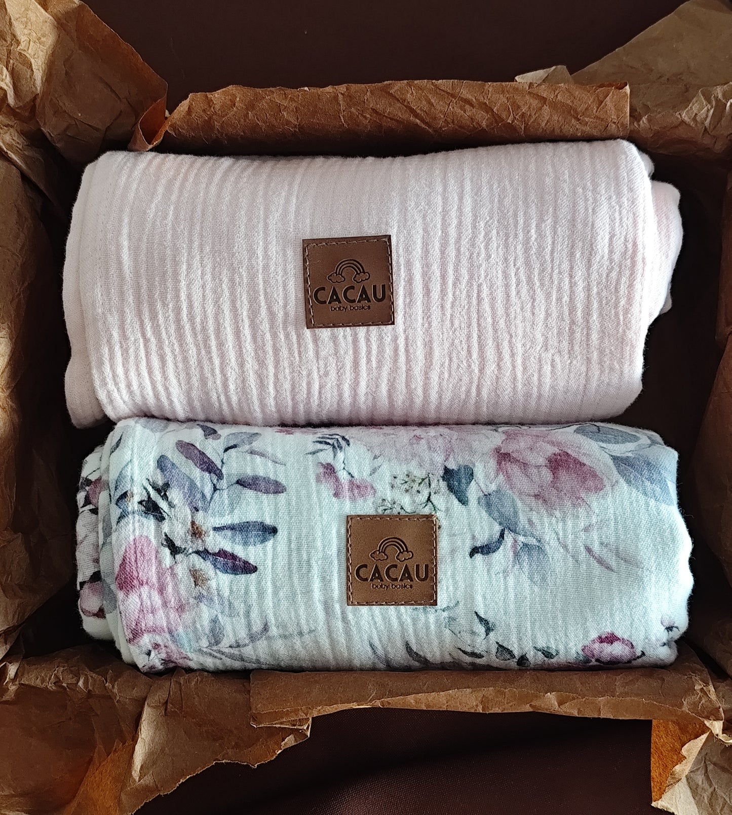 Conjunto Swaddles Peónias e Rosinha