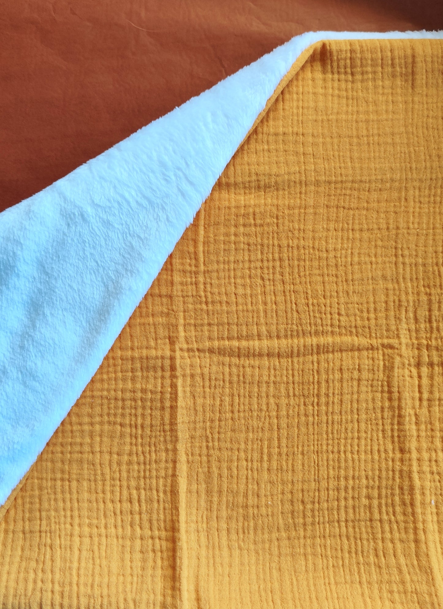 Manta de Pêlo Mostarda